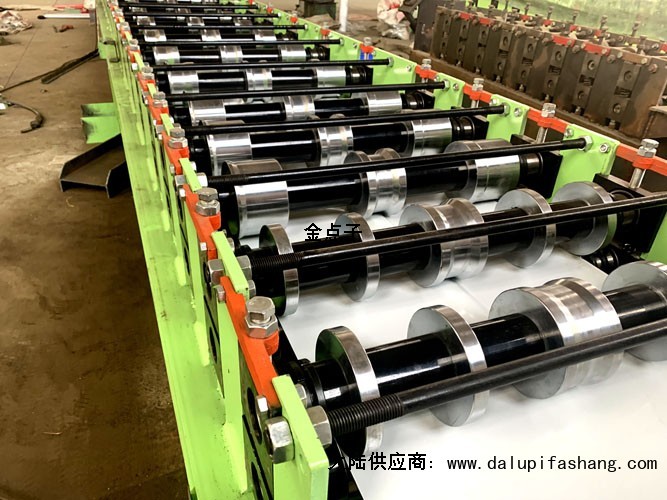 泊头华泰压瓦机设备有限公司湖北省荆门市东宝区☎13832763199小型彩钢复合板机