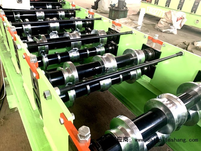 西宁市中国华泰压瓦机设备有限公司岩棉砂浆复合板机械供应商☎18134079160