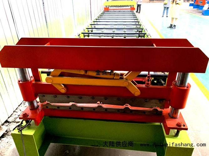 中国华泰压瓦机设备有限公司☎13833744009宁远县防火彩钢复合板机
