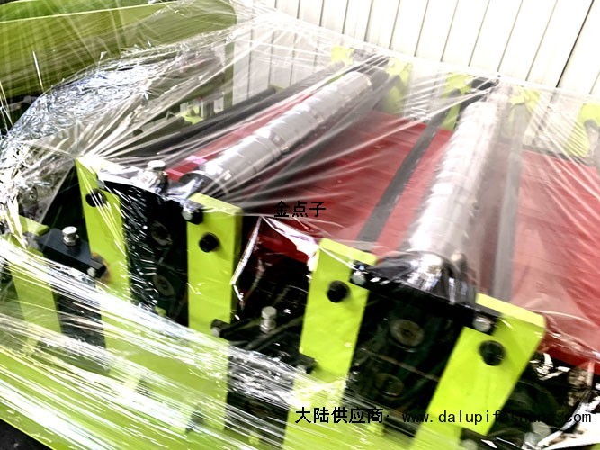 汕头市龙湖区沧州泊头华泰压瓦机设备有限公司☎13833705866出售岩棉彩钢复合板机