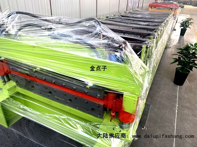 牟平区河北沧州红旗压瓦机设备有限公司☎13833981599泡沫复合板机器总长多少米