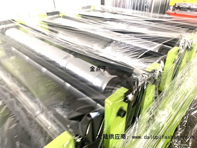 青海省西宁市中国华泰压瓦机设备有限公司☎13833790372广元二手彩钢瓦复合板机