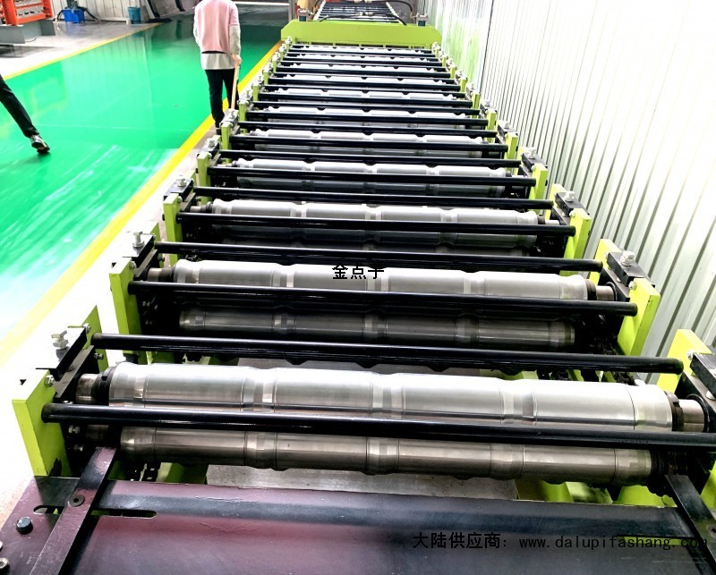 买彩钢瓦机器创业☎13932755775中国华泰压瓦机设备有限公司西藏林芝地区