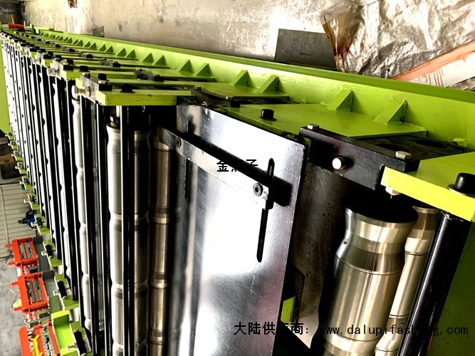 ☎13803171478服装压标机多少瓦的好河北沧州华泰压瓦机设备有限公司华阴市