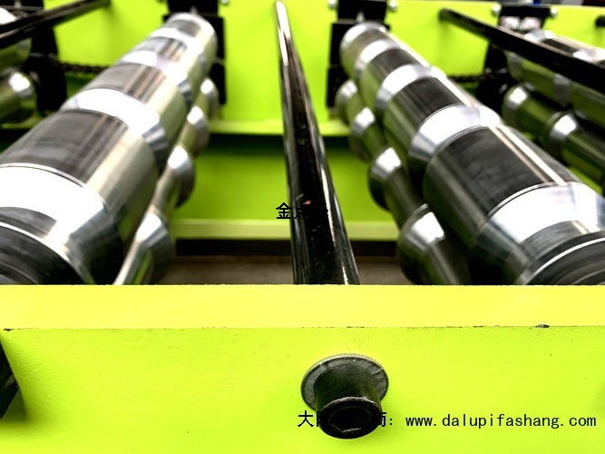 沧州华泰压瓦机设备有限公司阜新市太平区☎13833170766二手彩钢夹心复合板机