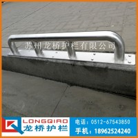 江苏不锈钢防撞护栏 企业车间 厂区防撞栏杆 304不锈钢材质