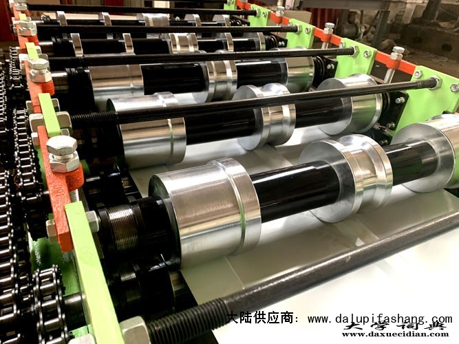 中国河北泊头市浩洋机械制造有限公司复合彩钢瓦设备生产商@福贡县