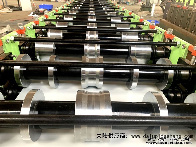 中国河北泊头市浩洋机械制造有限公司复合彩钢瓦设备生产商@福贡县